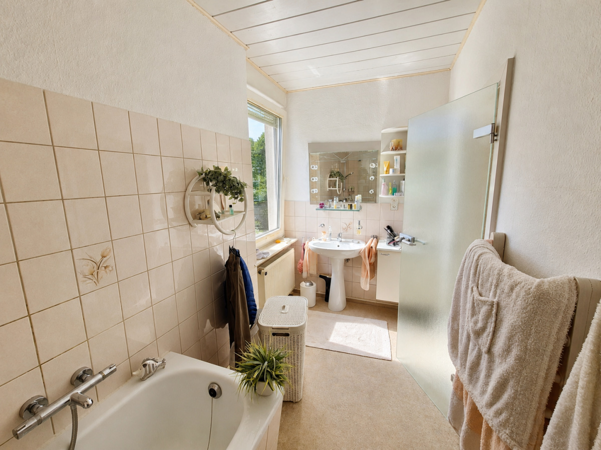Badezimmer_EG_ASKANIA Immobilien GmbH