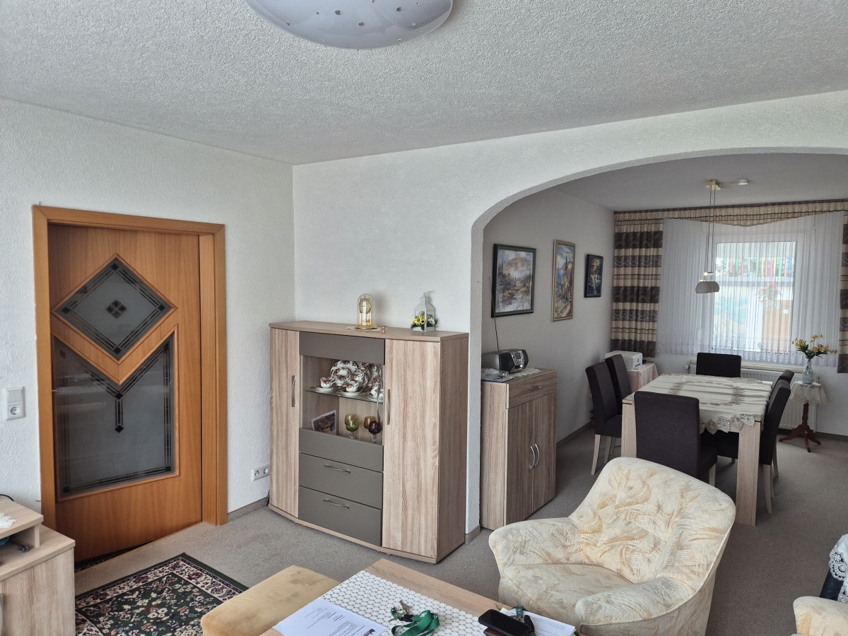 Wohnzimmer mit Essbereich EG